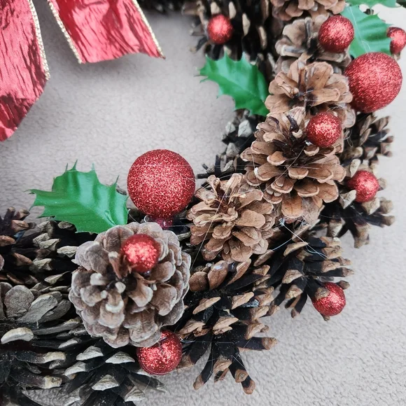 Classic Holly & Glitter Berries Christmas Pinecone Wreath - Picture 4 of 6